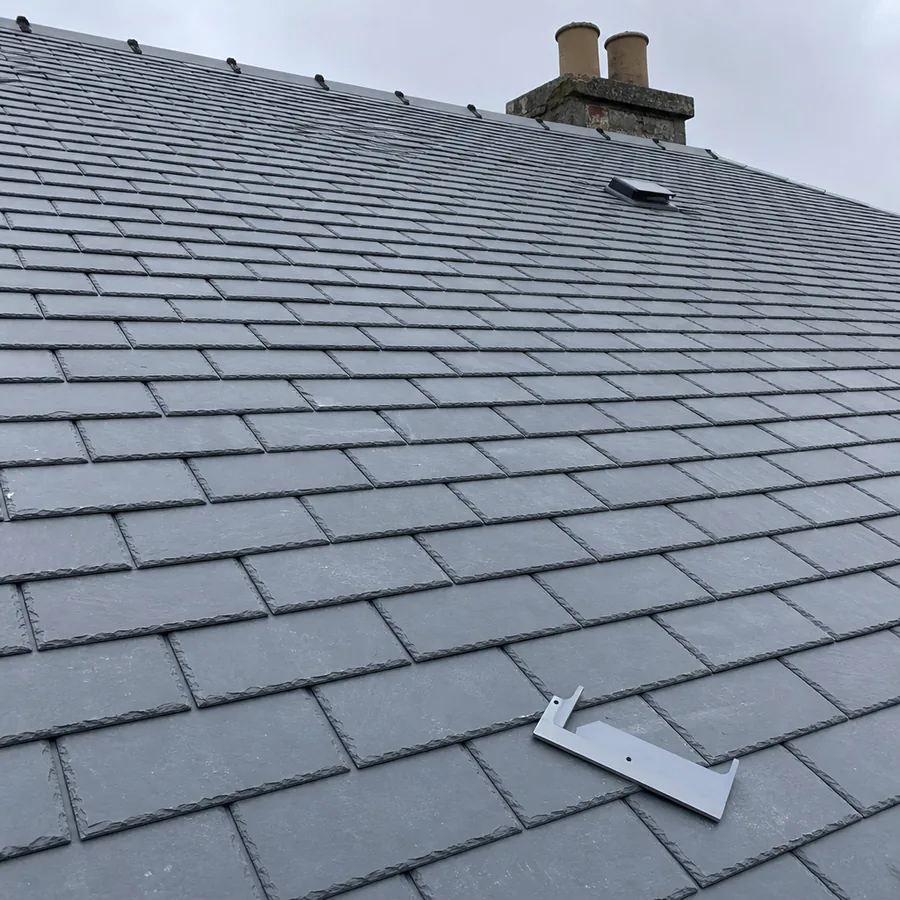 Slate courses laid out to show the head lap and side lap between slates